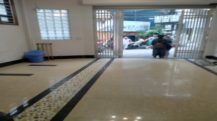 Cho thuê nhà KD VĂN PHÒNG, KẾT HỢP Ở LẠI Lạc Long Quân - Tây Hồ 55m x 6tầng, lô góc  , ô tô đỗ cửa
